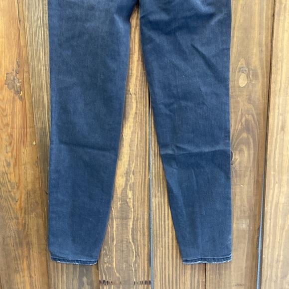 1822 Denim Maternity Jeans - Picture 8 of 10